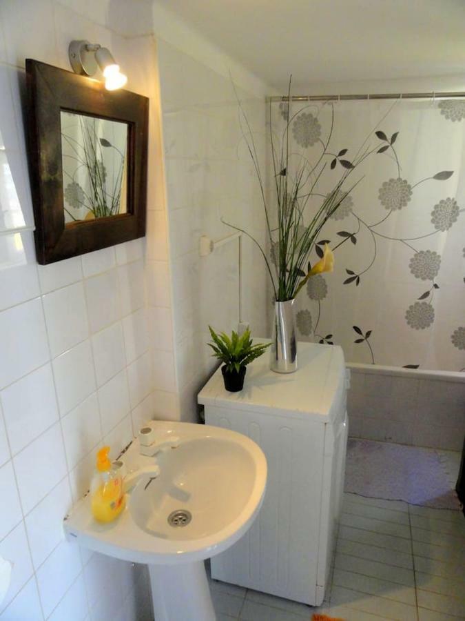 Principe Real - 2 Bedroom Apartment With Terrace Lisbona Esterno foto